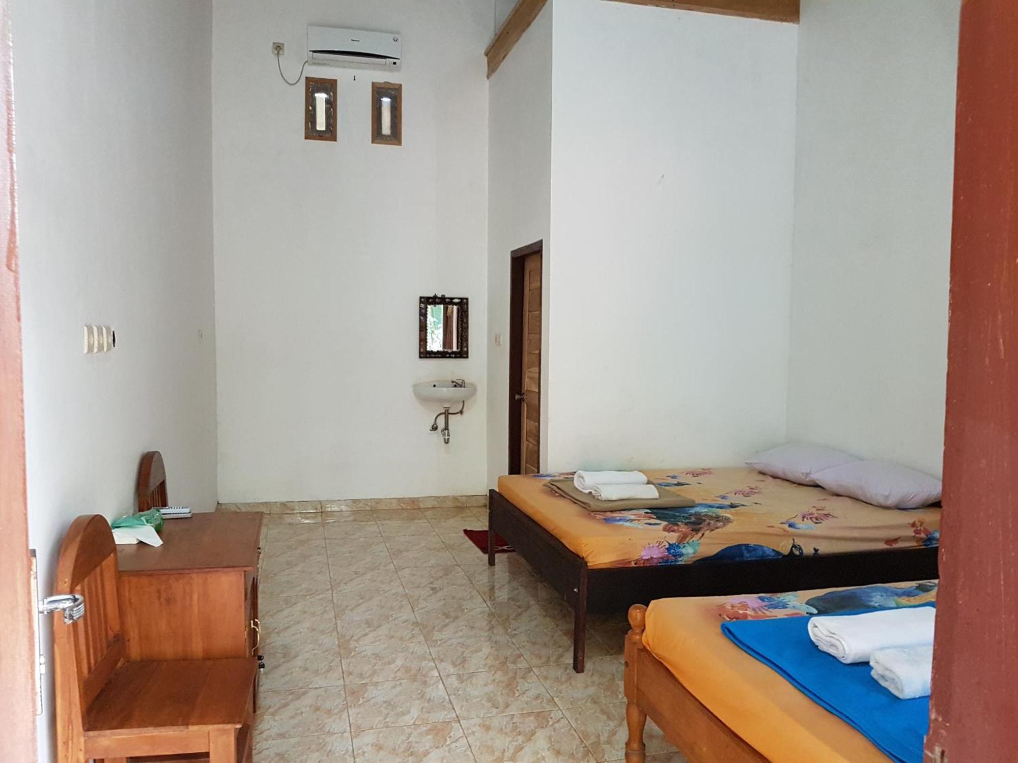 Red Island Bungalows Pasanggaran Zimmer foto