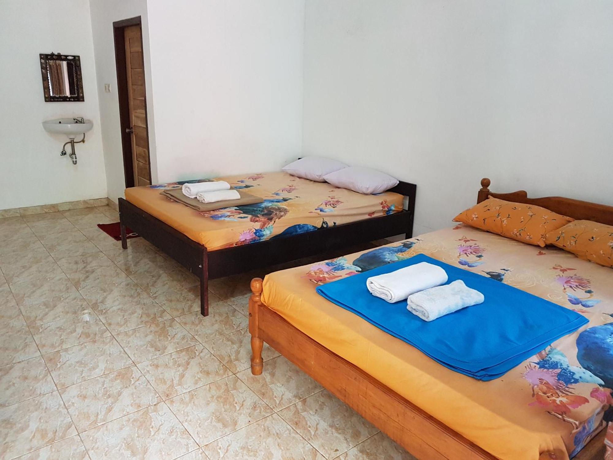 Red Island Bungalows Pasanggaran Zimmer foto